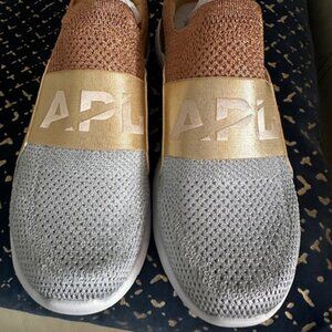 APL TechLoom Bliss Running Shoes Rose Gold / Champagne / Metallic Silver so 7.5